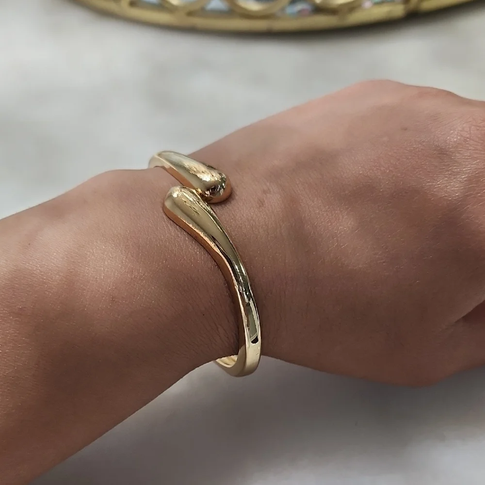Gold Women's Bracelet